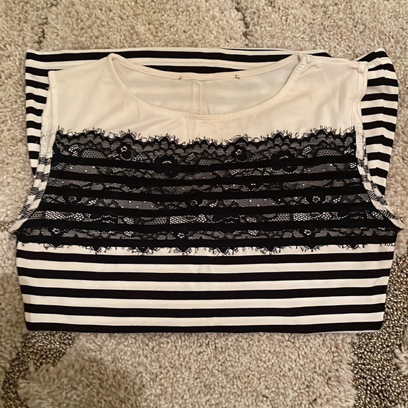 Tops - Crew Neck Strip Tee with Lace Detailing